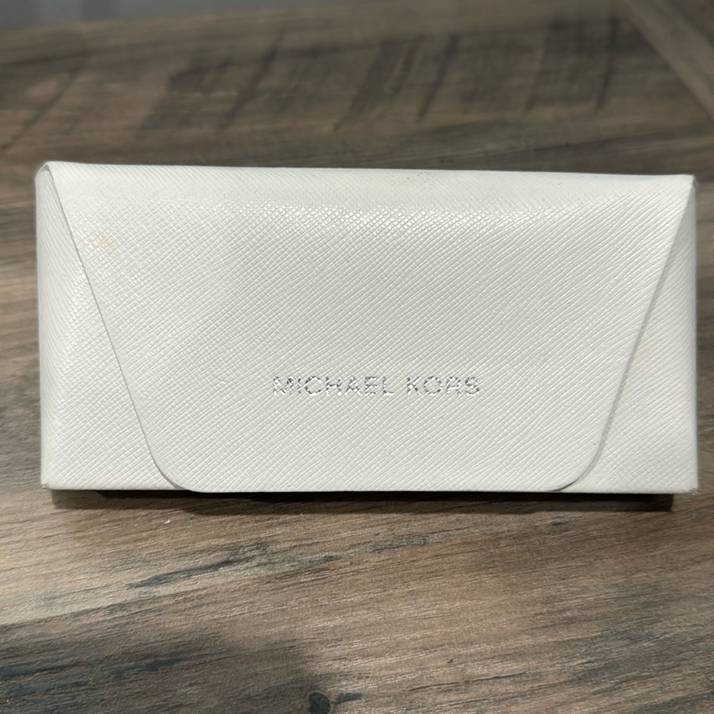 Used like new Michael Kors eyeglass / sunglasses case.